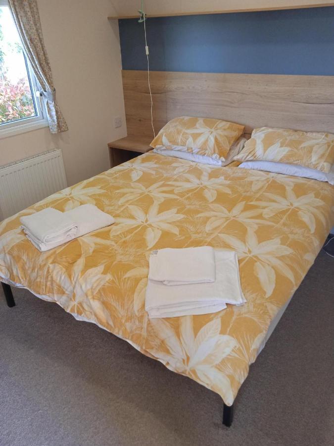 Chalet, Balcony, Bbq, Sleeps 6, Apartment Lytchett Minster ภายนอก รูปภาพ